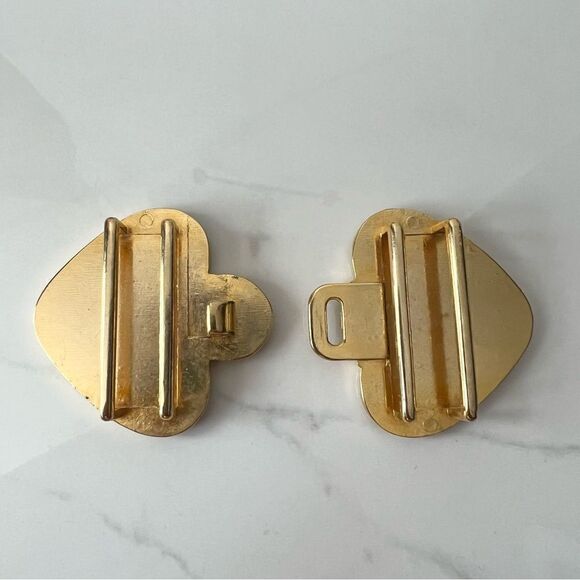 Vintage Gold Tone Triangular Swirl Belt Buckle - Picture 4 of 6